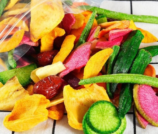 Assorted Dried Fruit and Vegetable Crisps