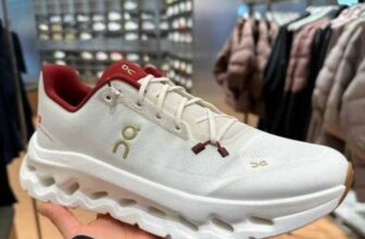 On Cloudtilt Running Shoes for Men and Women with Double Box and Free Socks